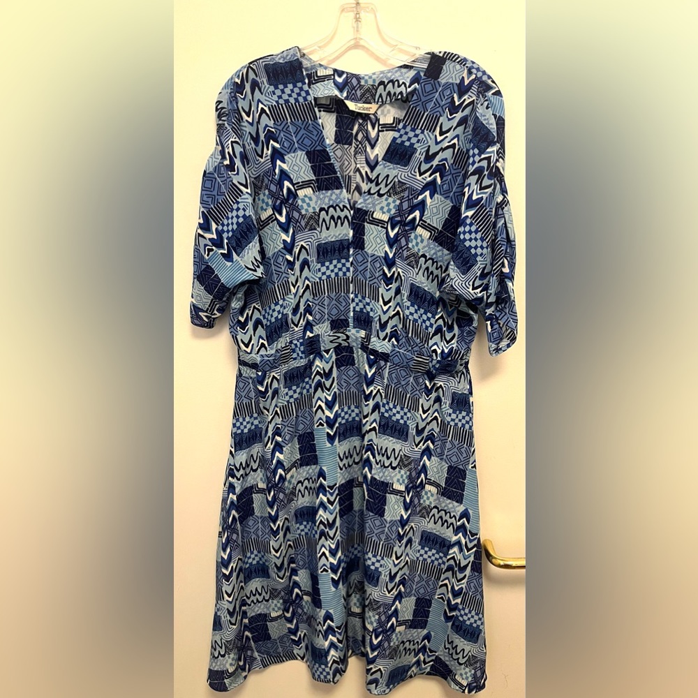Tucker Abstract Design “Market” Dress, Size L